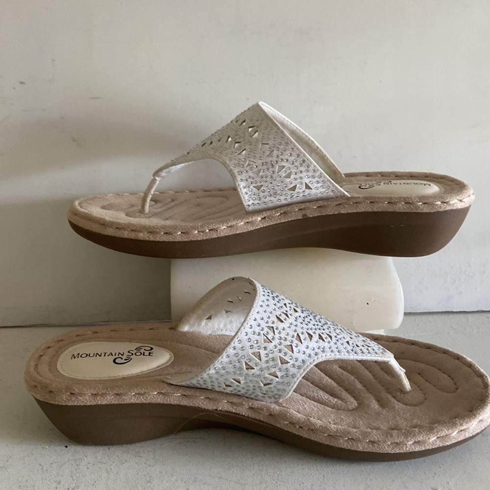 Mountain Sole white silver bling wedge crystal accent sandals comfort cushion